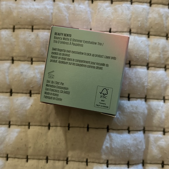 Kaja BEAUTY BENTO
Stacked Bouncy Eyeshadow Trio - Picture 3 of 3